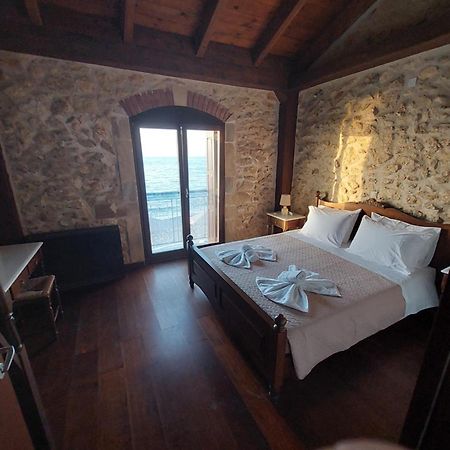 Volakas Beachfront Suites ريثيمنو المظهر الخارجي الصورة
